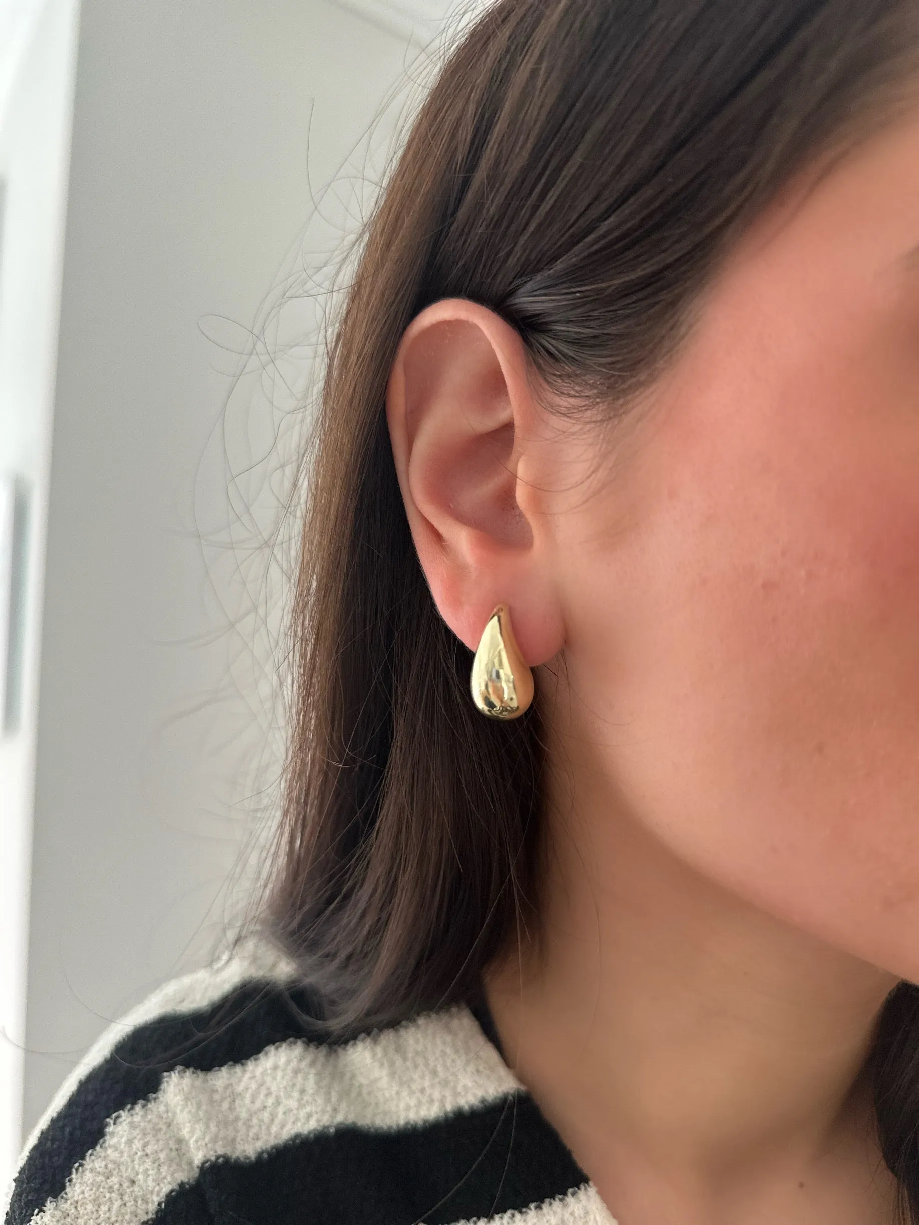 10 Karat Gold Teardrop Stud Earrings