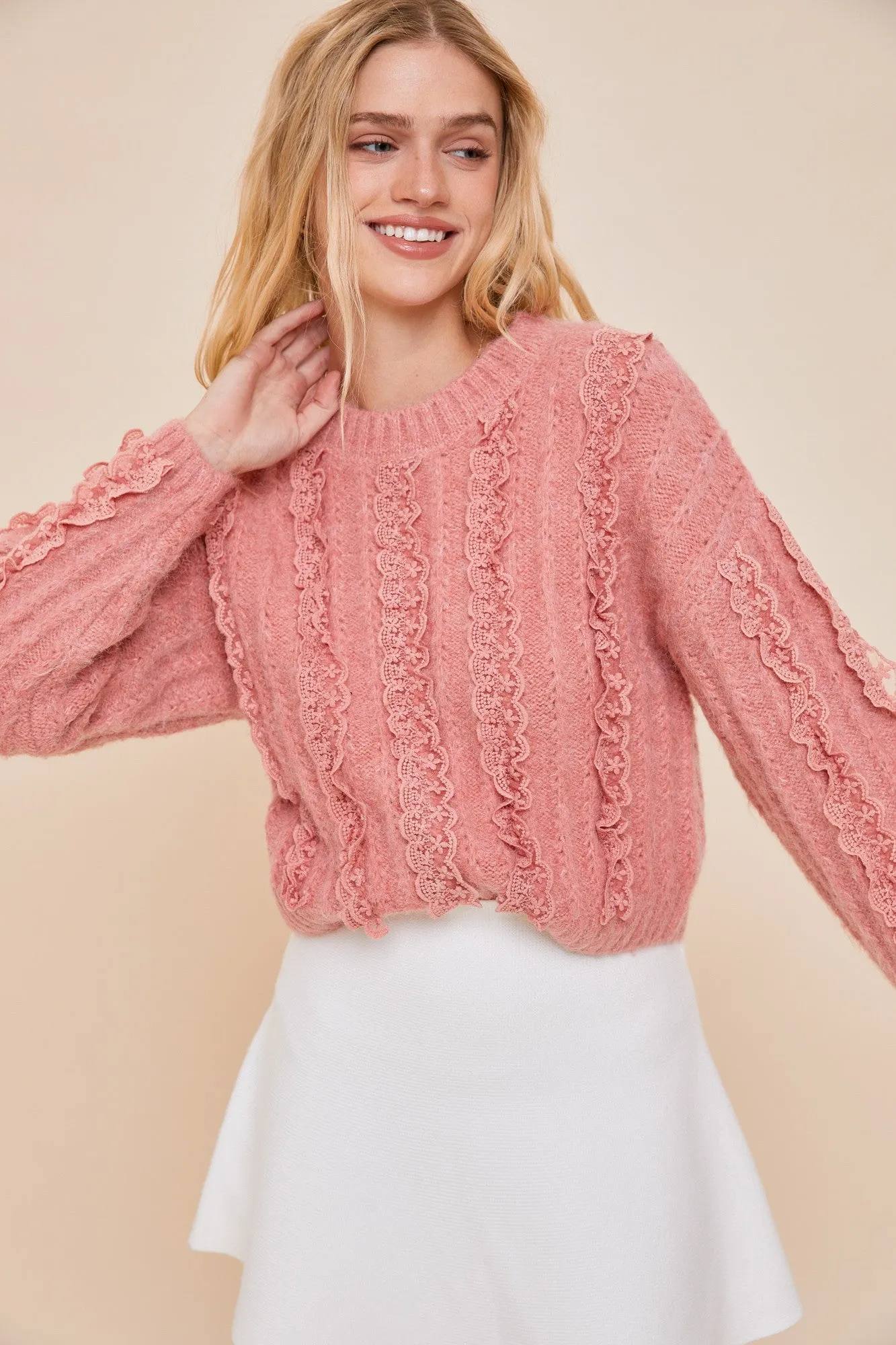 LACE RUFFLE KNIT TOP IN BLUSH