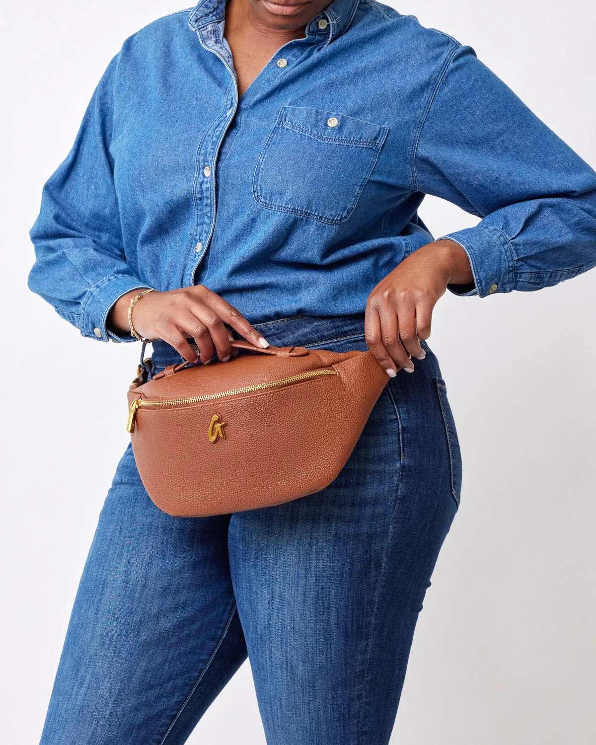 PEBBLE FANNY PACK BROWN